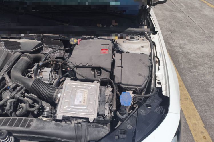 Used Mercedes-Benz A-Class 2022 Second Facelift A 200 L Sport Sedan Fashion Version Engine Bay Left