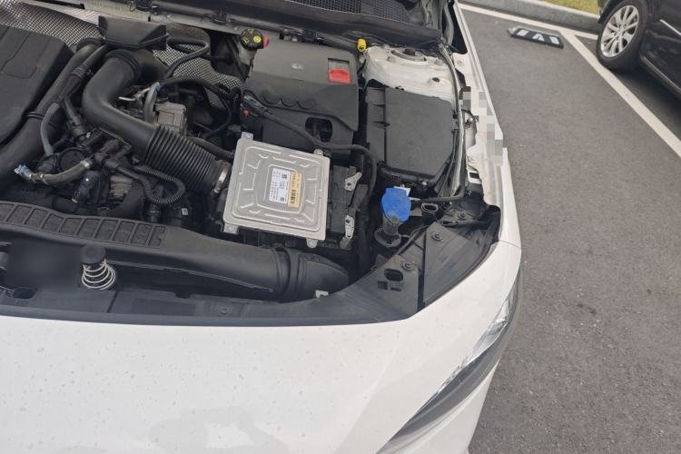 Used Mercedes-Benz A-Class 2022 Restyled A 200 L Sport Sedan Fashion Version Engine Bay Left