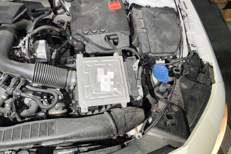 Used Mercedes-Benz A-Class 2022 Restyled A 180 L Sport Sedan Engine Bay Left
