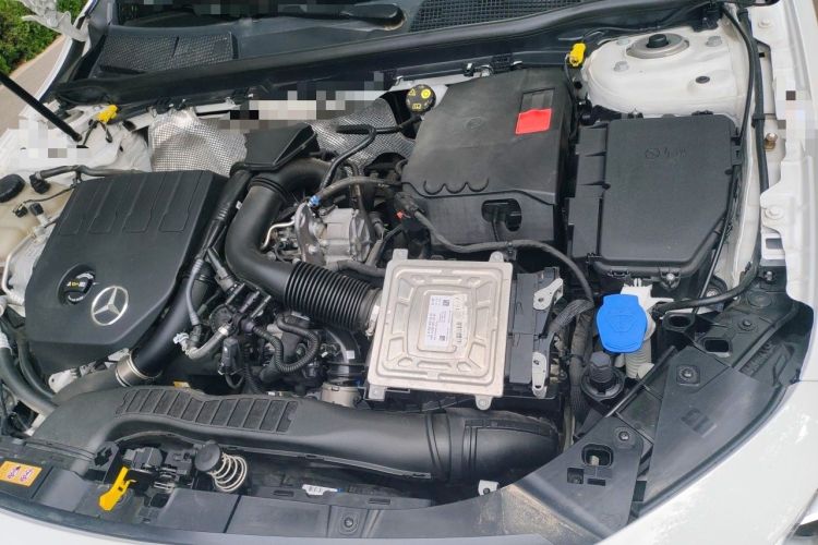 Used Mercedes-Benz A-Class 2022 Revised Version A 200 L Sport Sedan Fashionable Style Engine Bay Left