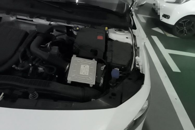 Used Mercedes-Benz A-Class 2022 Revised Version A 200 L Sport Sedan Fashionable Style Engine Bay Left