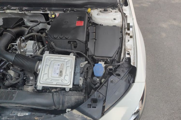 Used Mercedes-Benz A-Class 2022 Second Facelift A 200 L Sport Sedan Fashion Version Engine Bay Left
