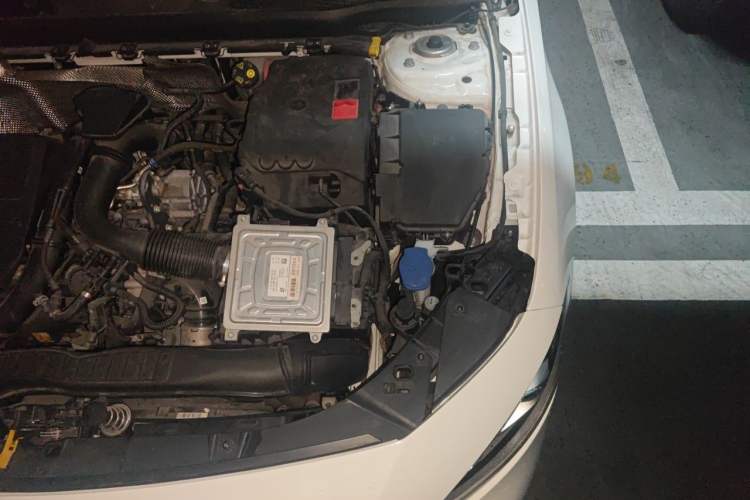 Used Mercedes-Benz A-Class 2022 A 200 L Sport Sedan Fashion Model Engine Bay Left