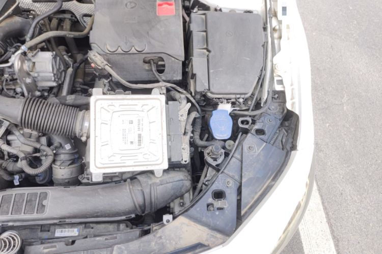 Used Mercedes-Benz A-Class 2022 Revised Version A 200 L Sport Sedan Fashionable Style Engine Bay Left