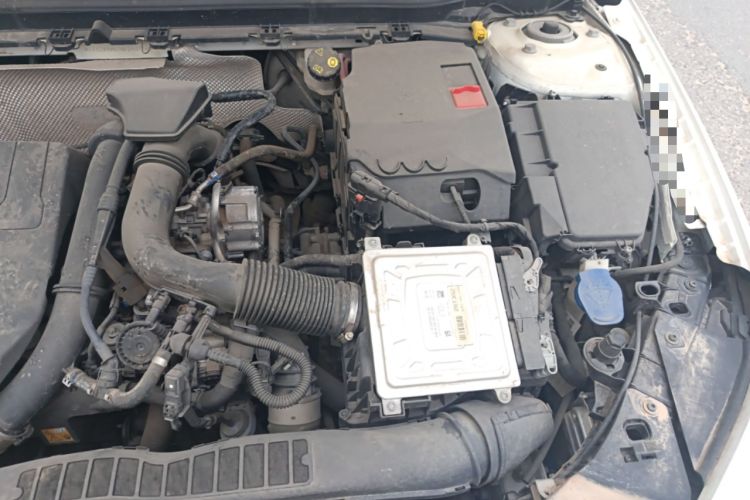 Used Mercedes-Benz A-Class 2022 Second Facelift A 200 L Sport Sedan Fashion Version Engine Bay Left