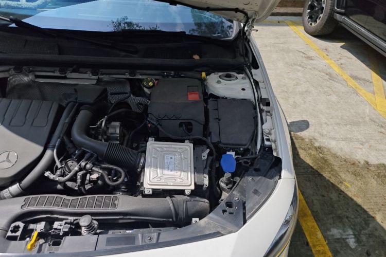 Used Mercedes-Benz A-Class 2022 Second Facelift A 200 L Sport Sedan Fashion Version Engine Bay Left