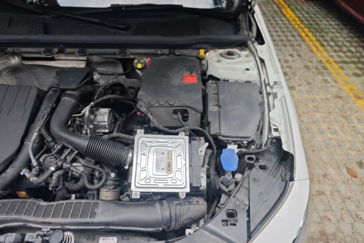 Used Mercedes-Benz A-Class 2022 Restyled A 200 L Sport Sedan Fashion Version Engine Bay Left
