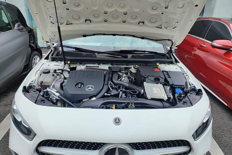 Used Mercedes-Benz A-Class 2022 Revised Version A 200 L Sport Sedan Fashionable Style Engine Bay