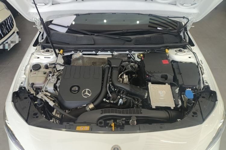 Used Mercedes-Benz A-Class 2022 Revised Version A 200 L Sport Sedan Fashionable Style Engine Bay