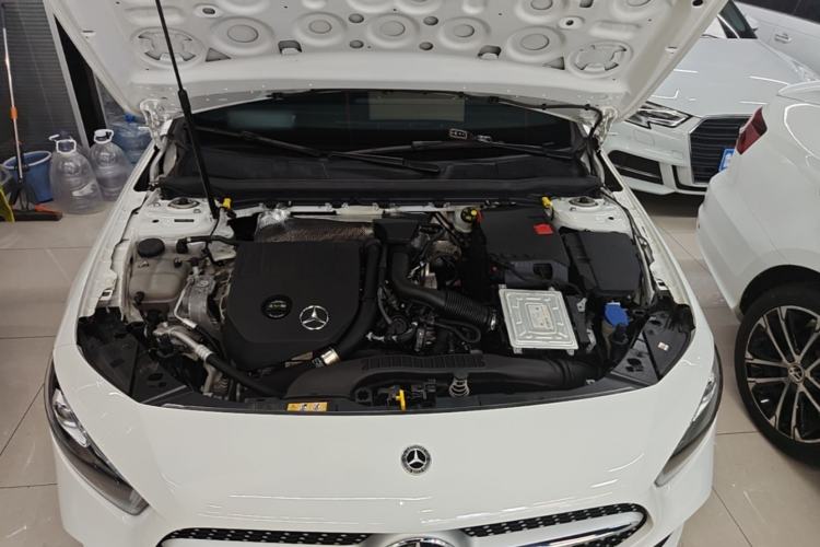 Used Mercedes-Benz A-Class 2022 Revised Version A 200 L Sport Sedan Fashionable Style Engine Bay