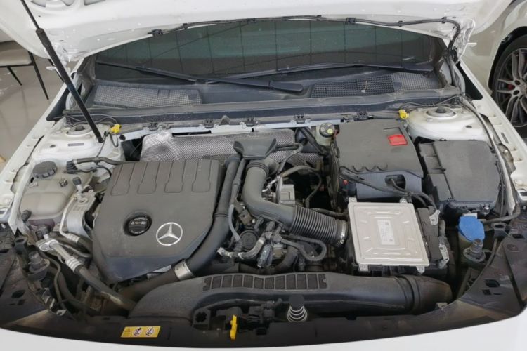 Used Mercedes-Benz A-Class 2022 Revised Version A 200 L Sport Sedan Fashionable Style Engine Bay