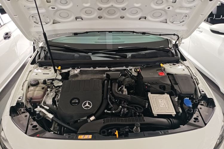 Used Mercedes-Benz A-Class 2022 Second Facelift A 200 L Sport Sedan Fashion Version Engine Bay