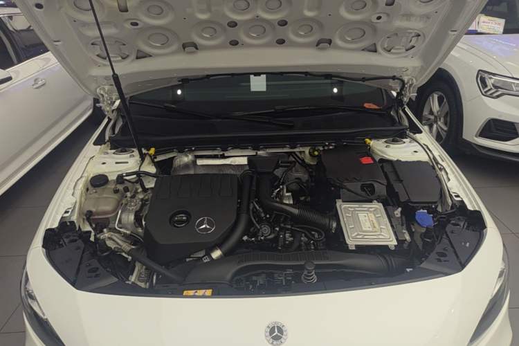 Used Mercedes-Benz A-Class 2022 Revised A 200 Fashion Version Engine Bay
