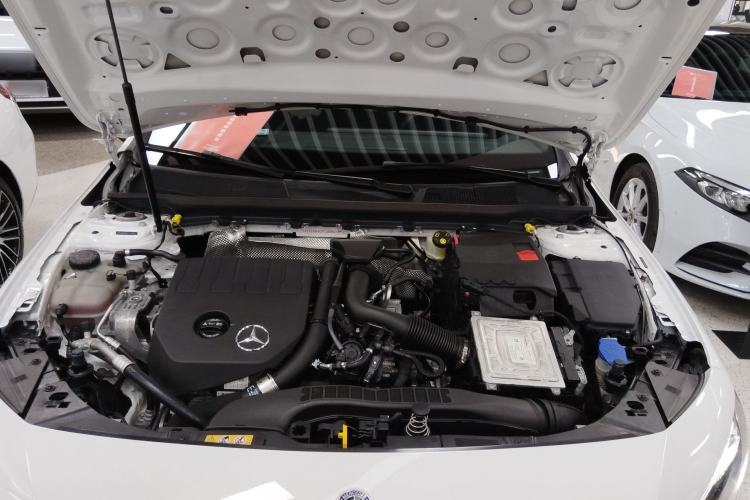 Used Mercedes-Benz A-Class 2022 Revised Version A 200 L Sport Sedan Fashionable Style Engine Bay