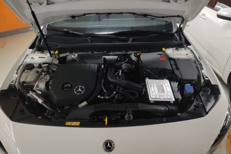 Used Mercedes-Benz A-Class 2022 Revised Version A 200 L Sport Sedan Fashionable Style Engine Bay
