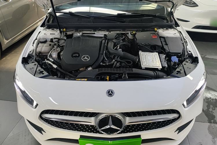 Used Mercedes-Benz A-Class 2022 Revised Version A 200 L Sport Sedan Fashionable Style Engine Bay
