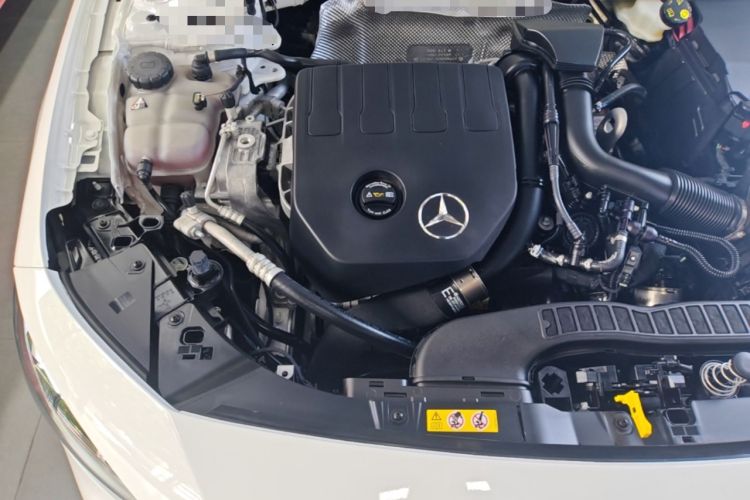 Used Mercedes-Benz A-Class 2022 Revised Version A 200 L Sport Sedan Fashionable Style Engine Bay Right