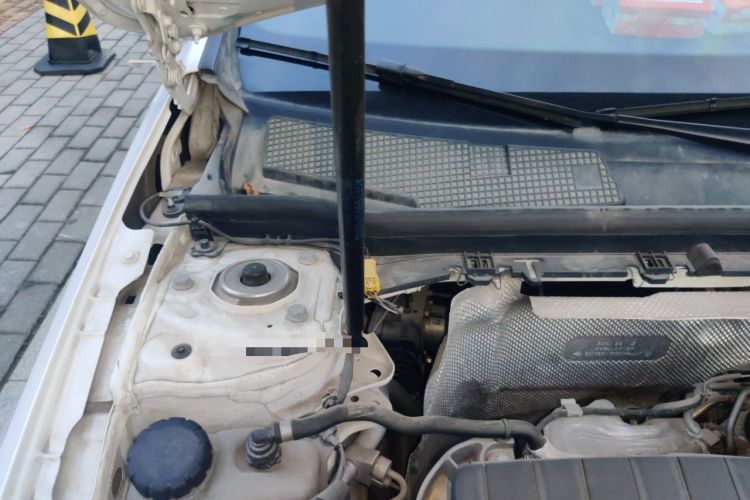 Used Mercedes-Benz A-Class 2022 A 180 L Sport Sedan Engine Bay Right