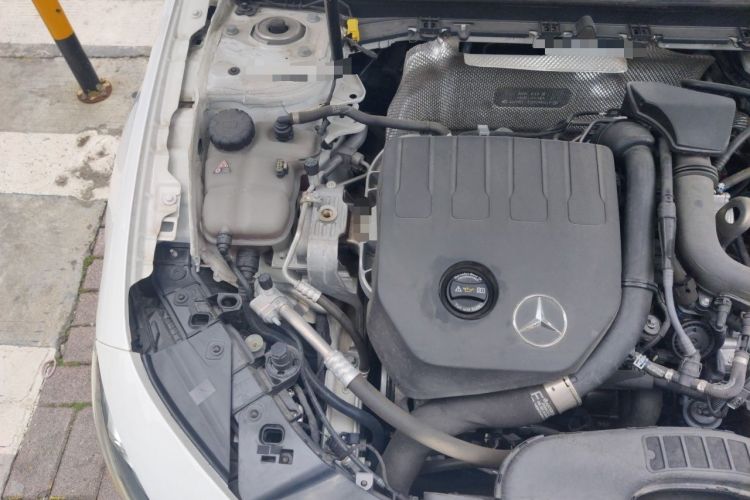 Used Mercedes-Benz A-Class 2022 Revised Version A 200 L Sport Sedan Fashionable Style Engine Bay Right