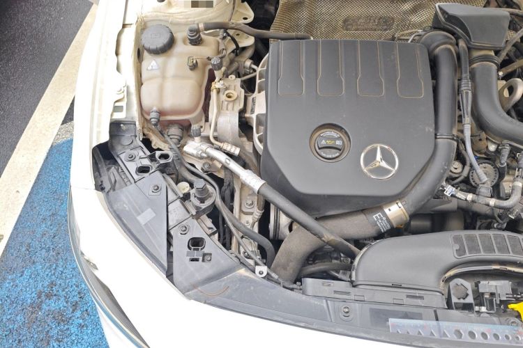 Used Mercedes-Benz A-Class 2022 Revised Version A 200 L Sport Sedan Fashionable Style Engine Bay Right
