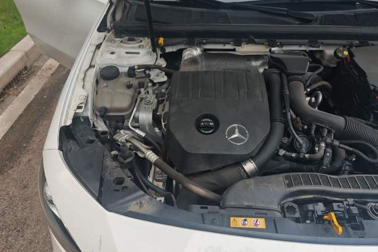 Used Mercedes-Benz A-Class 2022 Revised Version A 200 L Sport Sedan Fashionable Style Engine Bay Right