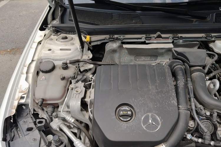 Used Mercedes-Benz A-Class 2022 Second Facelift A 200 L Sport Sedan Fashion Version Engine Bay Right