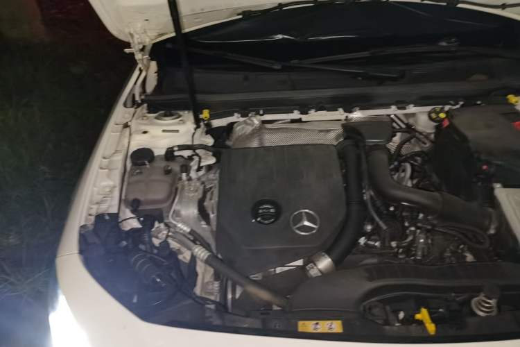 Used Mercedes-Benz A-Class 2022 Second Facelift A 200 L Sport Sedan Fashion Version Engine Bay Right