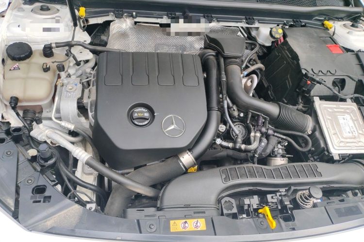 Used Mercedes-Benz A-Class 2022 Revised Version A 200 L Sport Sedan Fashionable Style Engine Bay Right