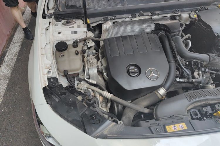 Used Mercedes-Benz A-Class 2022 Second Facelift A 200 L Sport Sedan Fashion Version Engine Bay Right