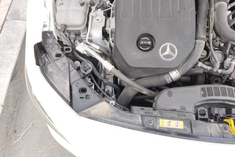 Used Mercedes-Benz A-Class 2022 Revised Version A 200 L Sport Sedan Fashionable Style Engine Bay Right