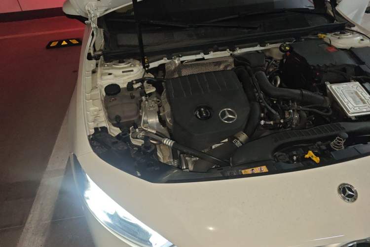Used Mercedes-Benz A-Class 2022 Second Facelift A 200 L Sport Sedan Fashion Version Engine Bay Right