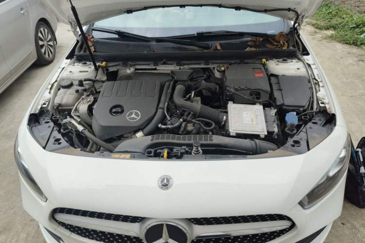 Used Mercedes-Benz A-Class 2022 Second Facelift A 200 L Sport Sedan Fashion Version Engine Bay