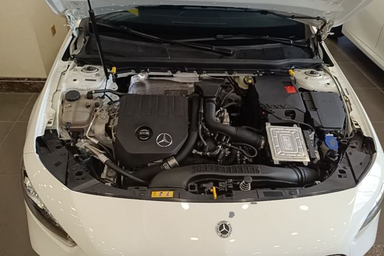 Used Mercedes-Benz A-Class 2022 Revised Version A 200 L Sport Sedan Fashionable Style Engine Bay