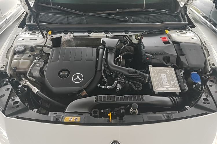 Used Mercedes-Benz A-Class 2022 Revised Version A 200 L Sport Sedan Fashionable Style Engine Bay