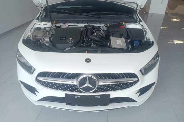 Used Mercedes-Benz A-Class 2022 Second Facelift A 200 L Sport Sedan Fashion Version Engine Bay