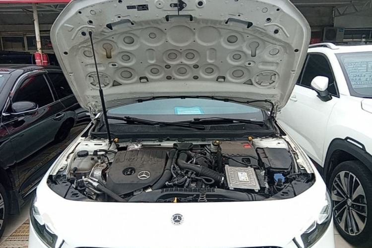 Used Mercedes-Benz A-Class 2022 Revised Version A 200 L Sport Sedan Fashionable Style Engine Bay