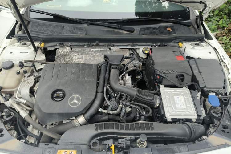Used Mercedes-Benz A-Class 2022 Revised Version A 200 L Sport Sedan Fashionable Style Engine Bay