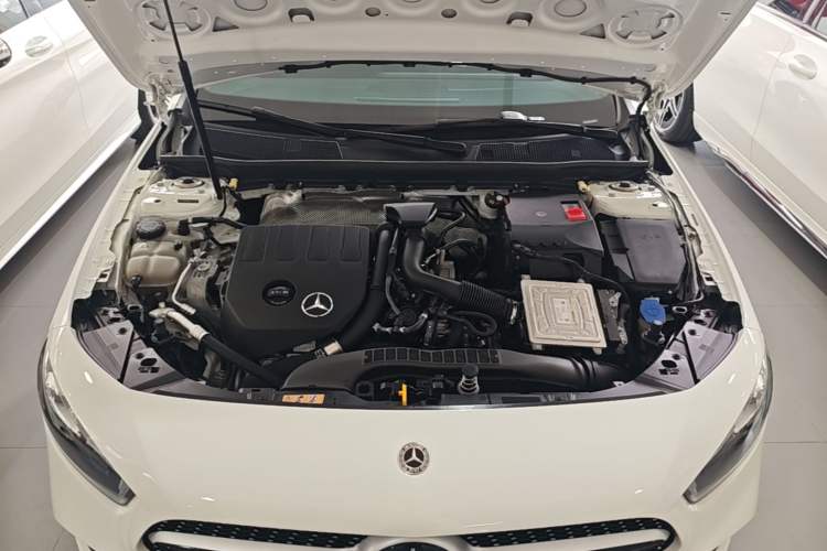 Used Mercedes-Benz A-Class 2022 Second Facelift A 200 L Sport Sedan Fashion Version Engine Bay