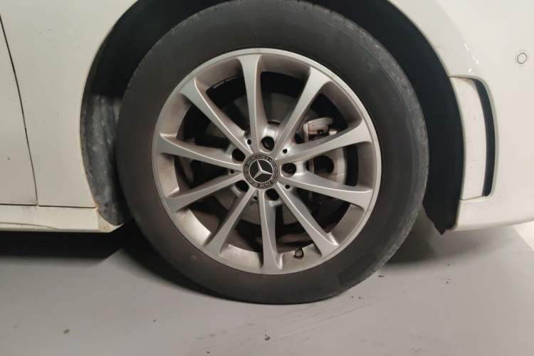 Used Mercedes-Benz A-Class 2022 Restyled A 200 L Sport Sedan Fashion Version Exterior 1