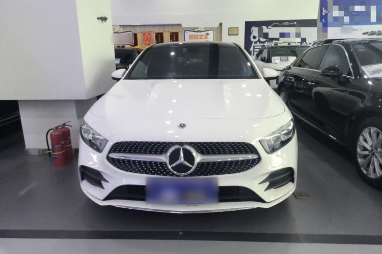 Used Mercedes-Benz A-Class 2022 Revised Version A 200 L Sport Sedan Fashionable Style Exterior 1