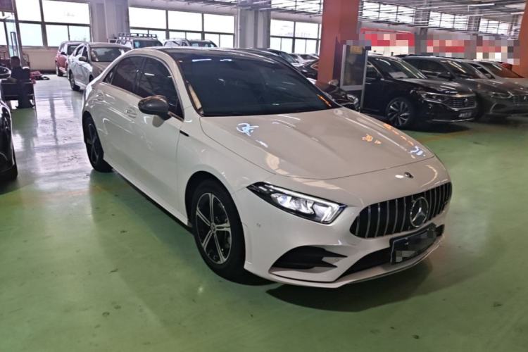Used Mercedes-Benz A-Class 2022 Second Facelift A 200 L Sport Sedan Fashion Version Exterior 1