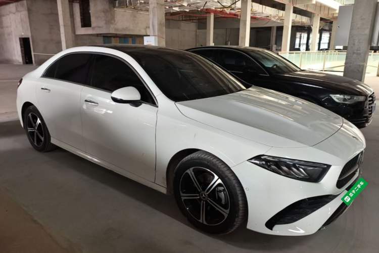 Used Mercedes-Benz A-Class 2022 Revised Version A 200 L Sport Sedan Fashionable Style Exterior 1