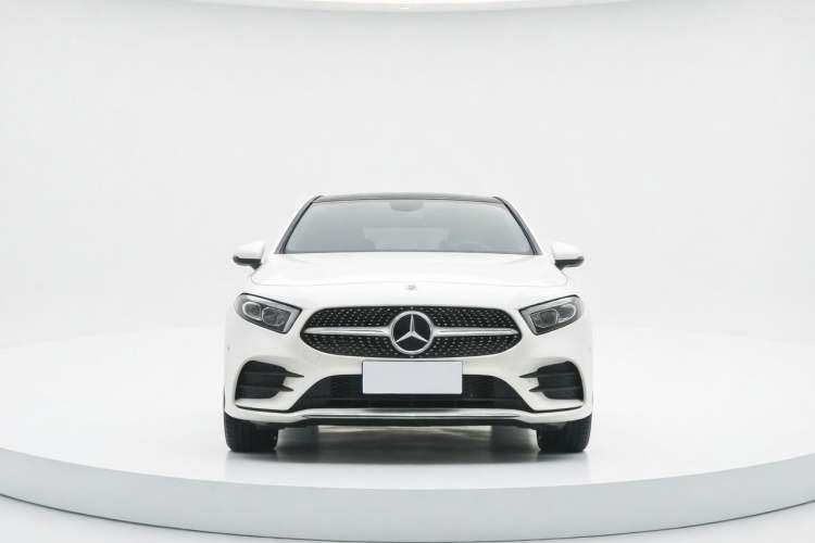 Used Mercedes-Benz A-Class 2022 Second Facelift A 200 L Sport Sedan Fashion Version Exterior 1