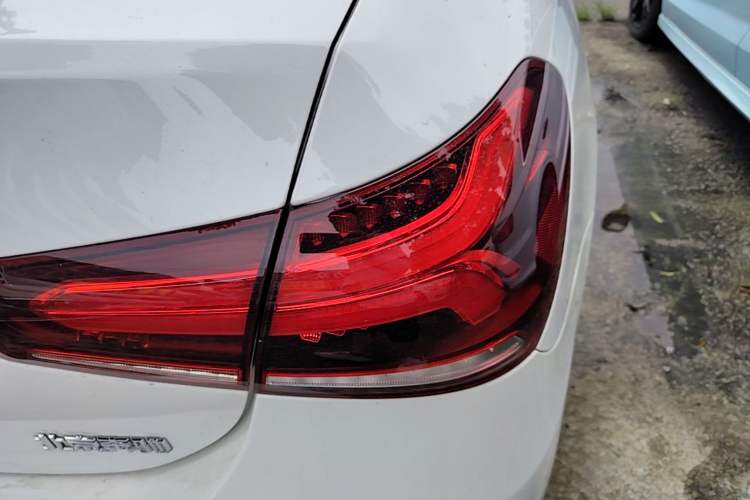 Used Mercedes-Benz A-Class 2022 Second Facelift A 200 L Sport Sedan Fashion Version Exterior 1