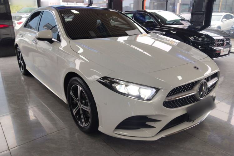 Used Mercedes-Benz A-Class 2022 Revised Version A 200 L Sport Sedan Fashionable Style Exterior 1