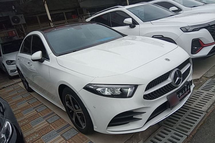 Used Mercedes-Benz A-Class 2022 Revised Version A 200 L Sport Sedan Fashionable Style Exterior 1