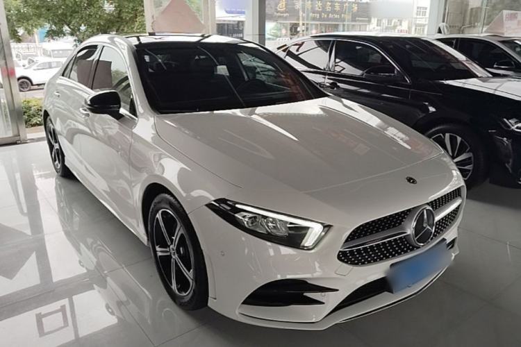 Used Mercedes-Benz A-Class 2022 Revised Version A 200 L Sport Sedan Fashionable Style Exterior 1