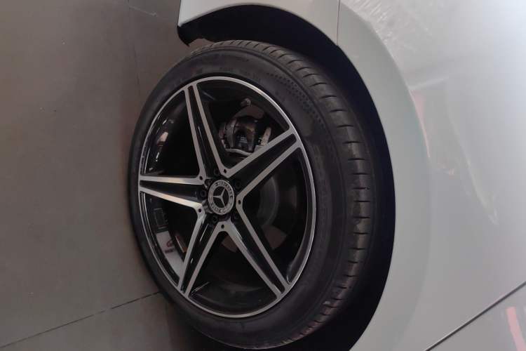 Used Mercedes-Benz A-Class 2022 Second Facelift A 200 L Sport Sedan Fashion Version Exterior 11