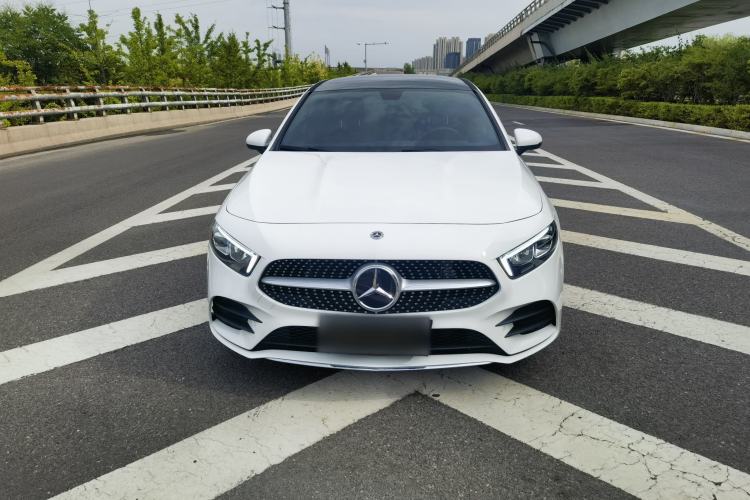 Used Mercedes-Benz A-Class 2022 Restyled A 200 L Sport Sedan Fashion Version Exterior 2