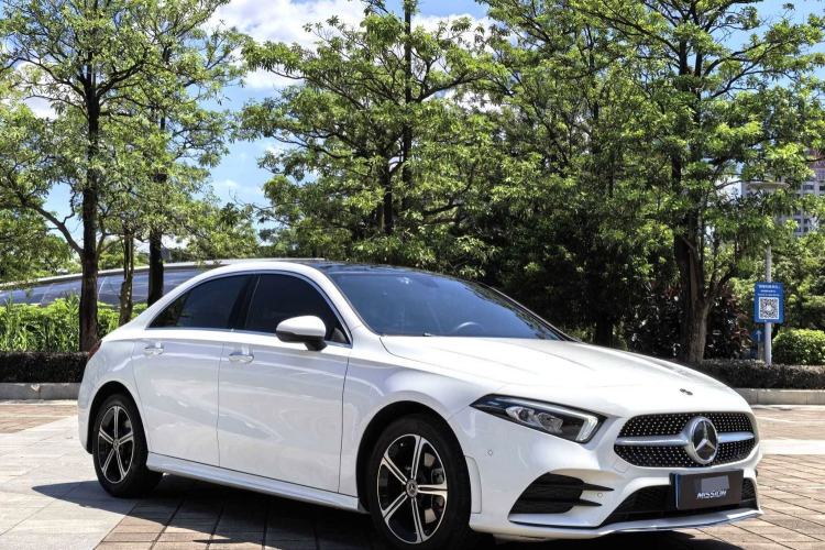 Used Mercedes-Benz A-Class 2022 Revised Version A 200 L Sport Sedan Fashionable Style Exterior 2